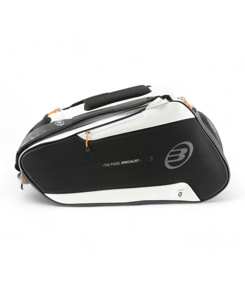 BULLPADEL BPP-25012 HACK Blanco/Negro 2025 PAQUITO NAVARRO